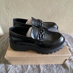 NWT- Lady’s Steve Madden shoes 👞